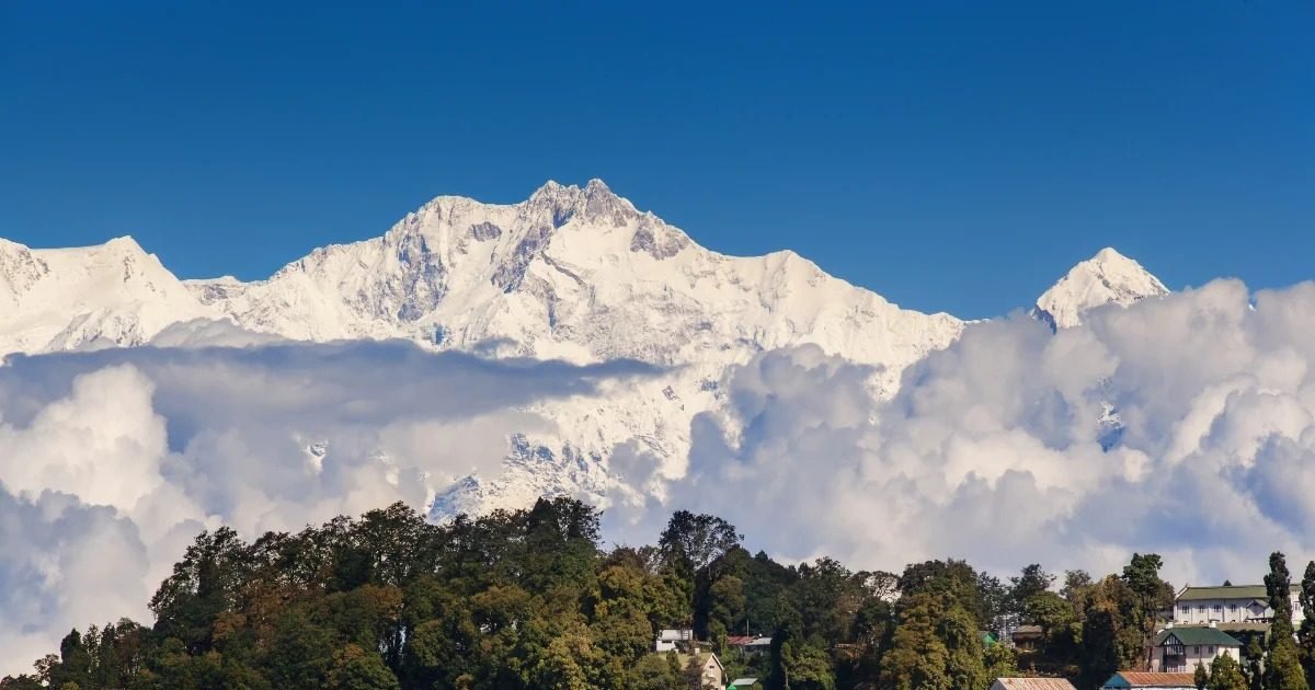 मानसून में घूमने जाते समय इन 5 बातों का रखें ख्याल, पहाड़ों पर जाना हो सकता है जोखिम भरा