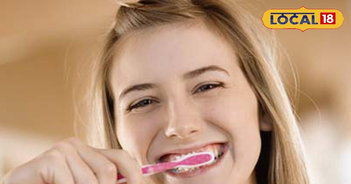 Oral Health: रात को ब्रश करना है बेहद जरूरी, ये छोटी सी आदत भगा सकती है बड़ी बीमारियां, जानें एक्सपर्ट की राय