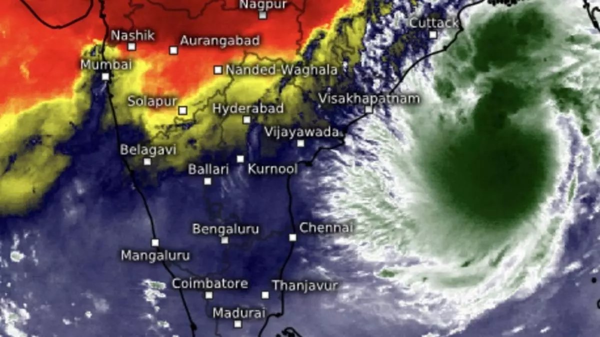 Cyclone Dana looms over east-central Bay, landfall by tomorrow over Odisha-West Bengal coast 