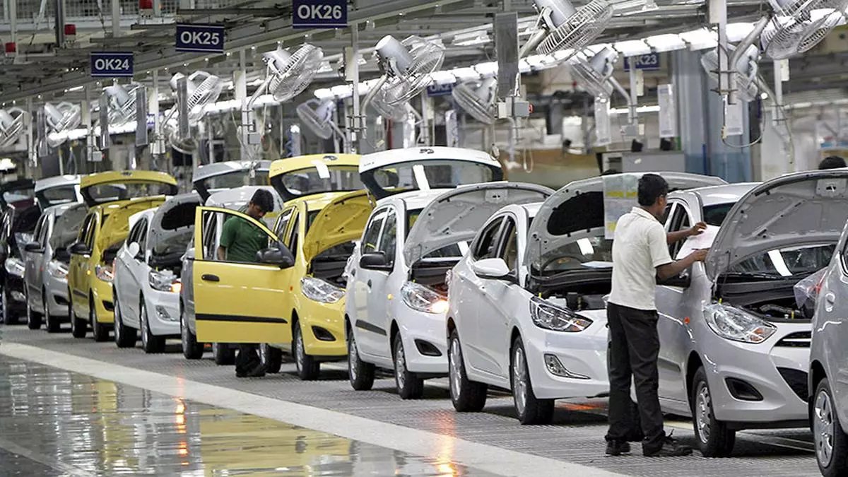 No sparkles in October passenger vehicle wholesales for Maruti, Tata